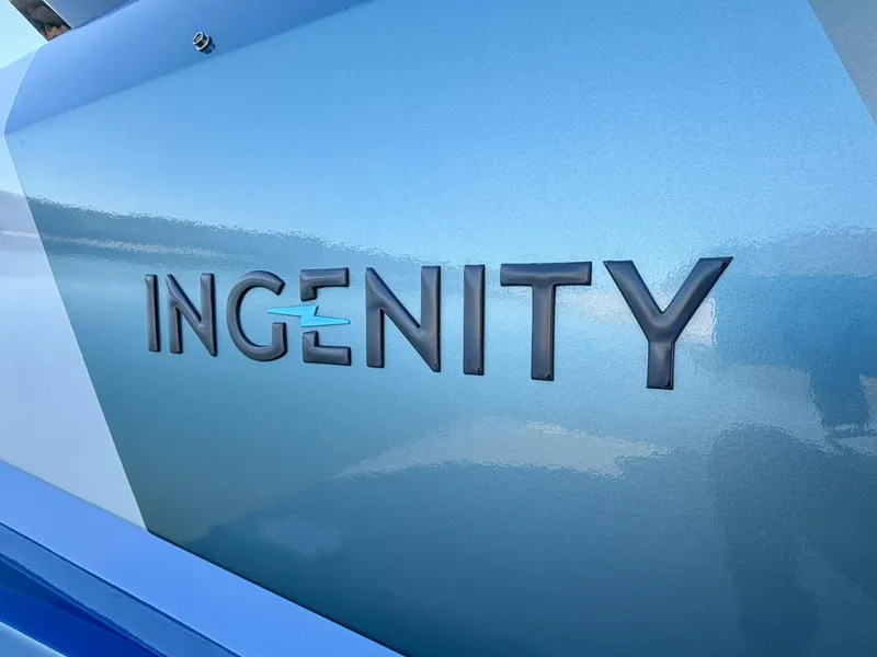 Slide: The Image of Correct Craft Ingenity 23EL2 Electric Boat 2023 - 5945185