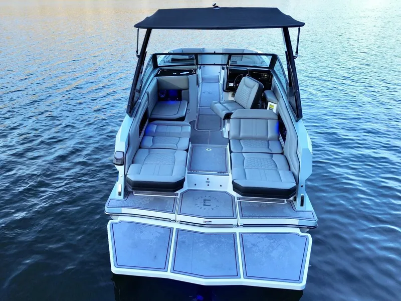 Slide: The Image of Correct Craft Ingenity 23EL2 Electric Boat 2023 - 5945015