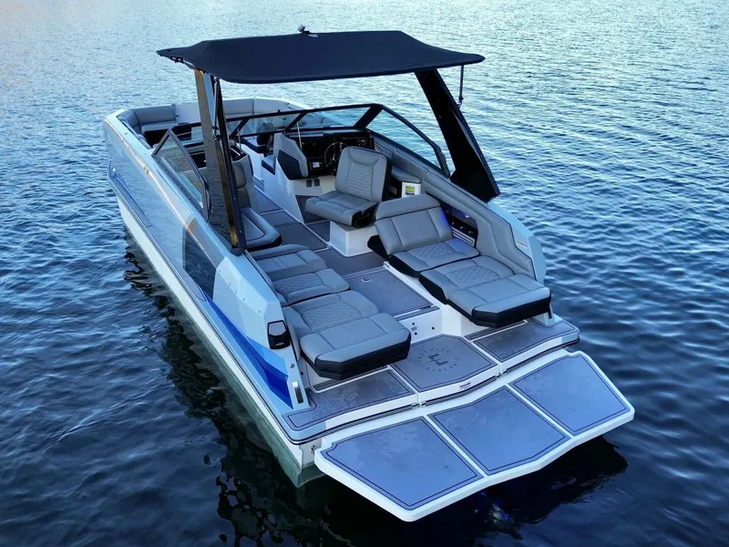 Slide: The Image of Correct Craft Ingenity 23EL2 Electric Boat 2023 - 5945016