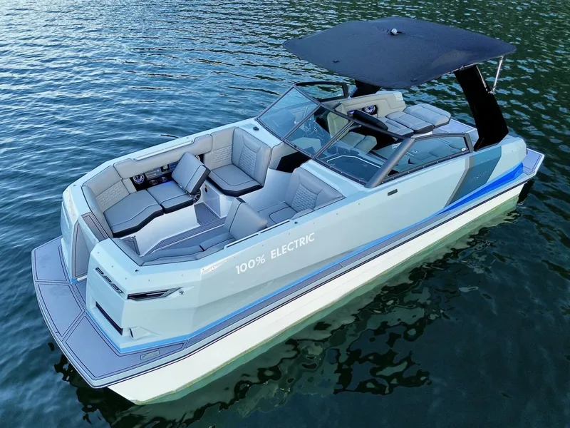 Slide: The Image of Correct Craft Ingenity 23EL2 Electric Boat 2023 - 5945019