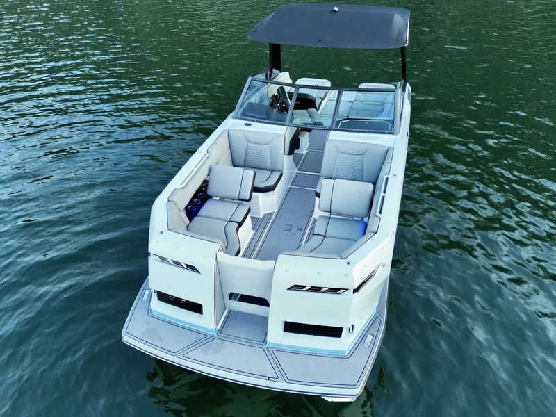Slide: The Image of Correct Craft Ingenity 23EL2 Electric Boat 2023 - 5945020