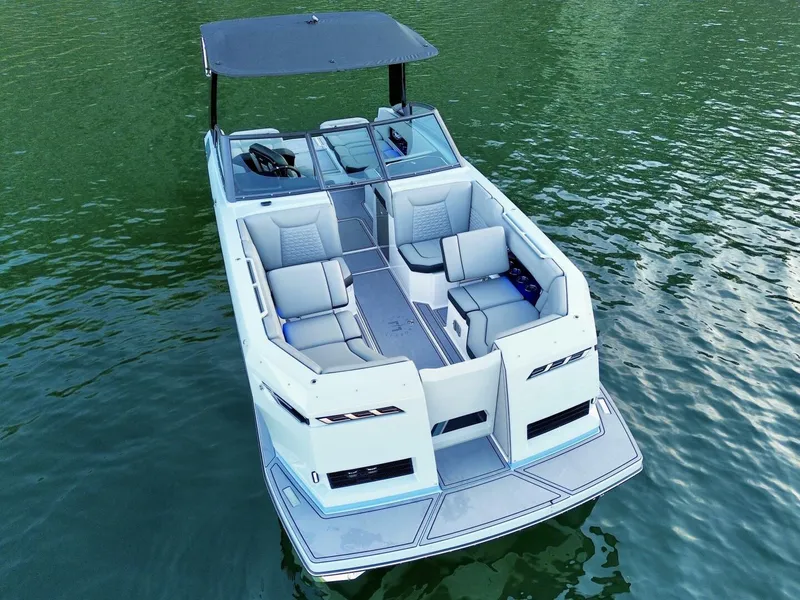 Slide: The Image of Correct Craft Ingenity 23EL2 Electric Boat 2023 - 5945021