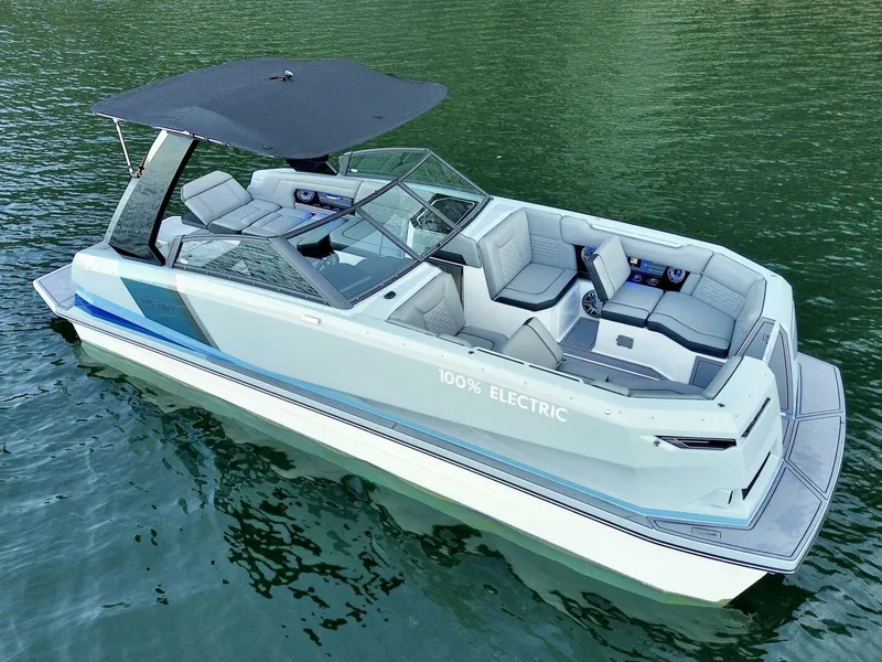 Slide: The Image of Correct Craft Ingenity 23EL2 Electric Boat 2023 - 5945022