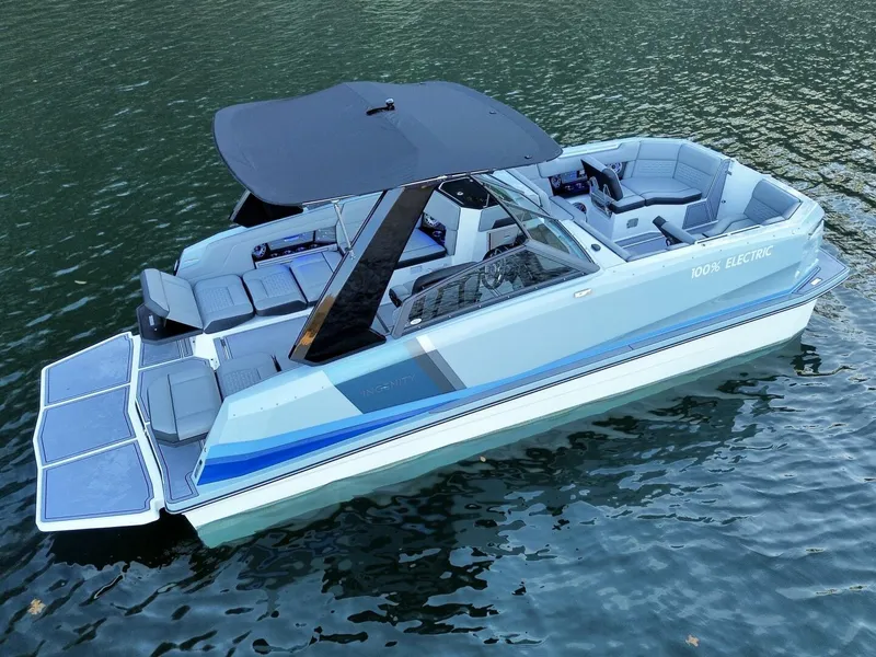 Slide: The Image of Correct Craft Ingenity 23EL2 Electric Boat 2023 - 5945023