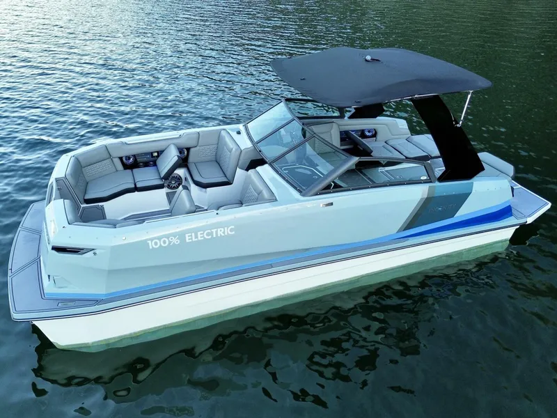 Slide: The Image of Correct Craft Ingenity 23EL2 Electric Boat 2023 - 5945027