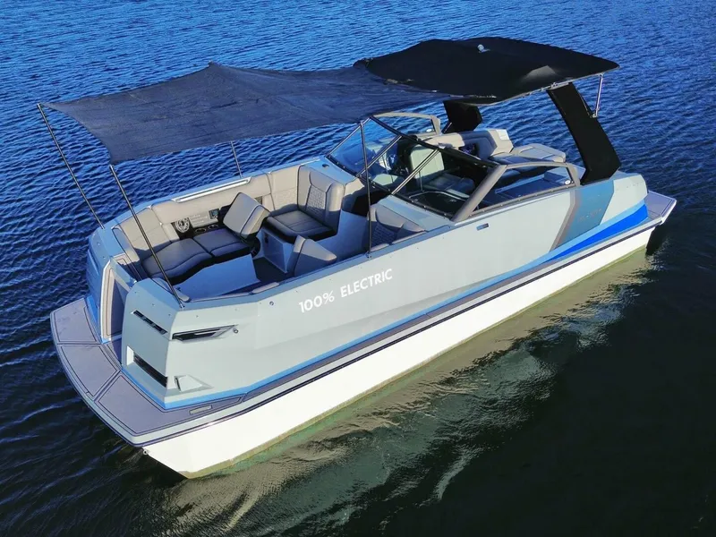 Slide: The Image of Correct Craft Ingenity 23EL2 Electric Boat 2023 - 5945028