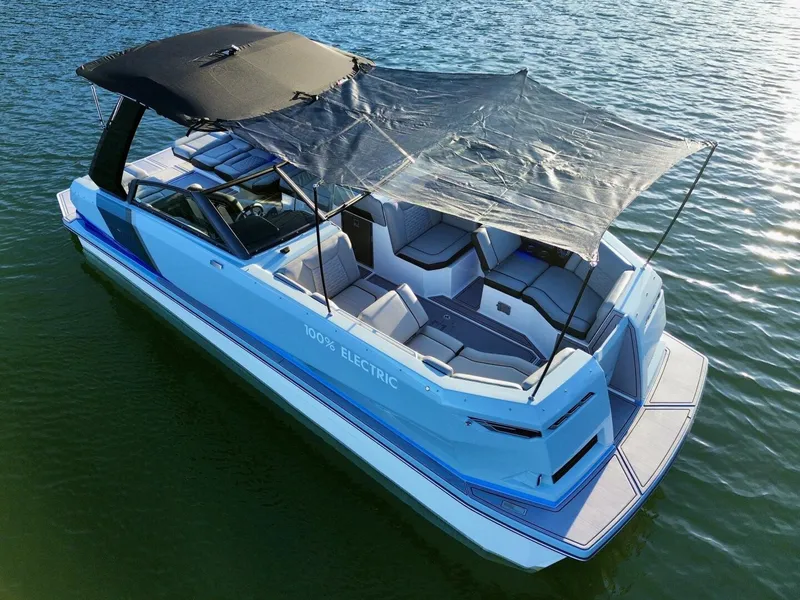 Slide: The Image of Correct Craft Ingenity 23EL2 Electric Boat 2023 - 5945030