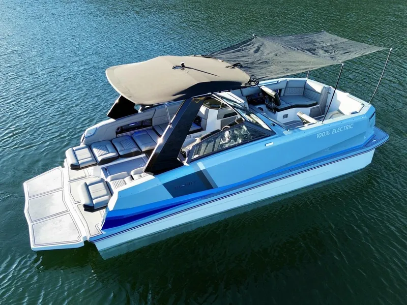 Slide: The Image of Correct Craft Ingenity 23EL2 Electric Boat 2023 - 5945032