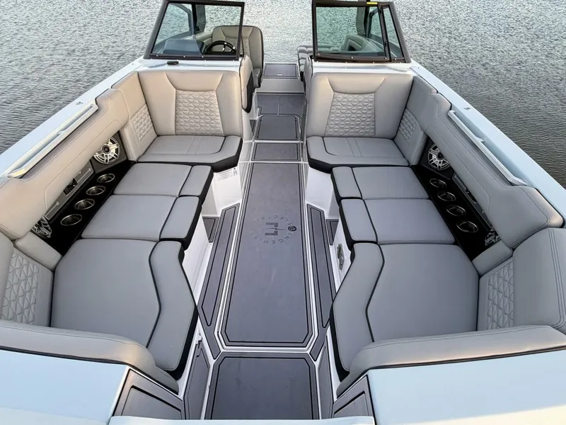 Slide: The Image of Correct Craft Ingenity 23EL2 Electric Boat 2023 - 5945040