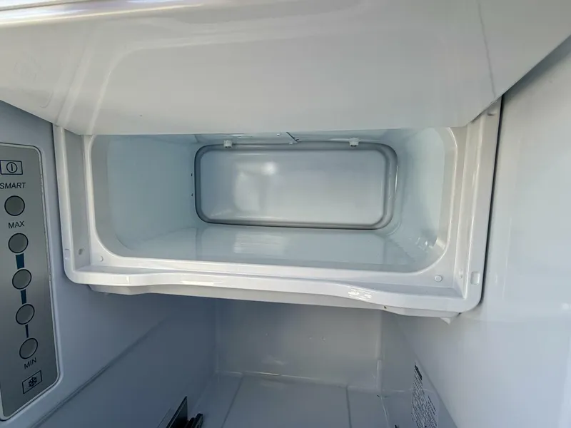 Slide: The Image of Correct Craft Ingenity 23EL2 Electric Boat 2023 - 5945056