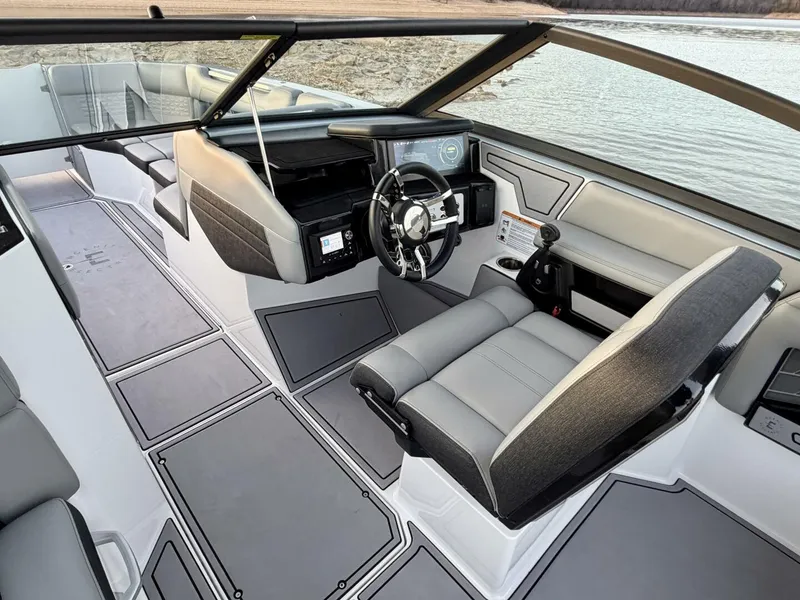 Slide: The Image of Correct Craft Ingenity 23EL2 Electric Boat 2023 - 5945058