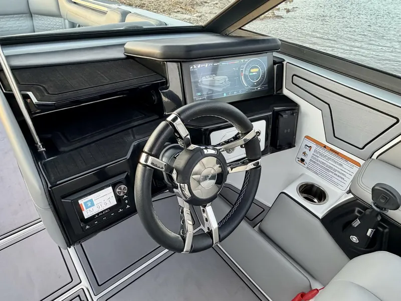 Slide: The Image of Correct Craft Ingenity 23EL2 Electric Boat 2023 - 5945061