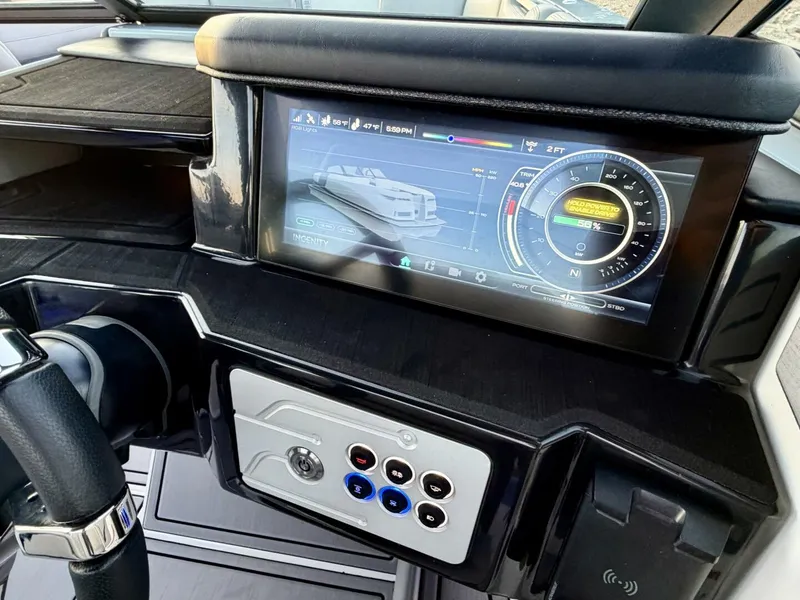 Slide: The Image of Correct Craft Ingenity 23EL2 Electric Boat 2023 - 5945065