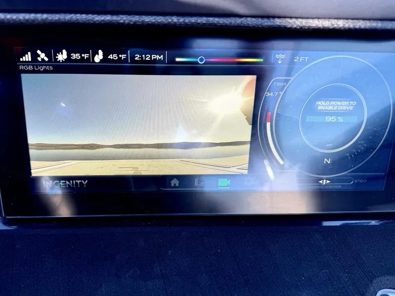 Slide: The Image of Correct Craft Ingenity 23EL2 Electric Boat 2023 - 5945068