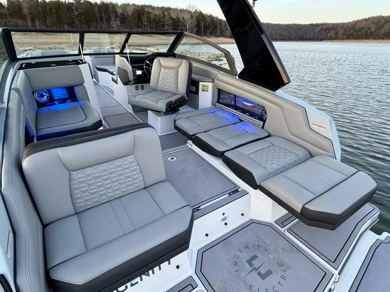 Slide: The Image of Correct Craft Ingenity 23EL2 Electric Boat 2023 - 5945083