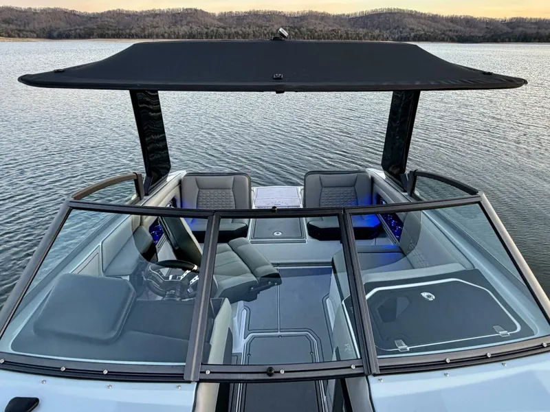 Slide: The Image of Correct Craft Ingenity 23EL2 Electric Boat 2023 - 5945091