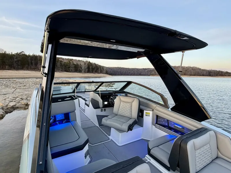 Slide: The Image of Correct Craft Ingenity 23EL2 Electric Boat 2023 - 5945093