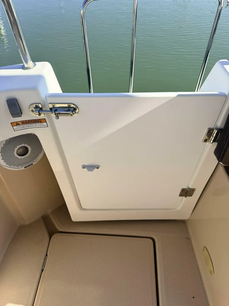 Slide: The Image of Ranger Tug R-25 SC 2016 - 5955823