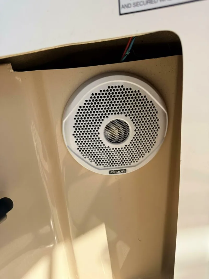 Slide: The Image of Ranger Tug R-25 SC 2016 - 5955831