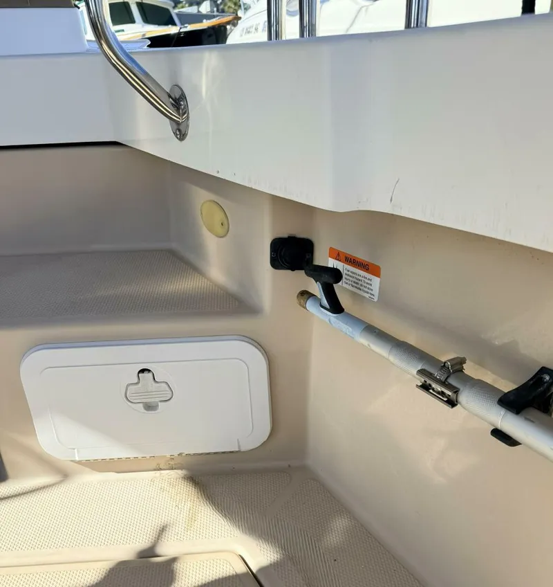 Slide: The Image of Ranger Tug R-25 SC 2016 - 5955832