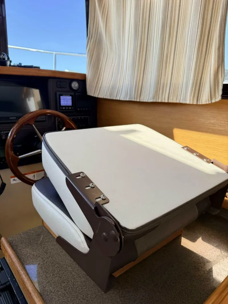 Slide: The Image of Ranger Tug R-25 SC 2016 - 5955846