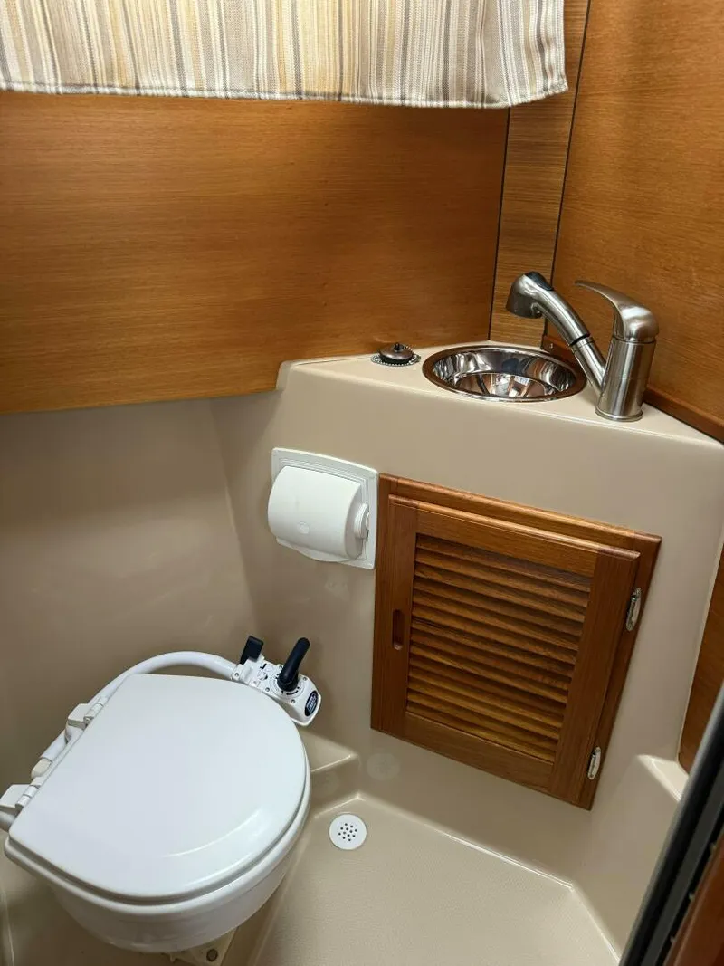 Slide: The Image of Ranger Tug R-25 SC 2016 - 5955903