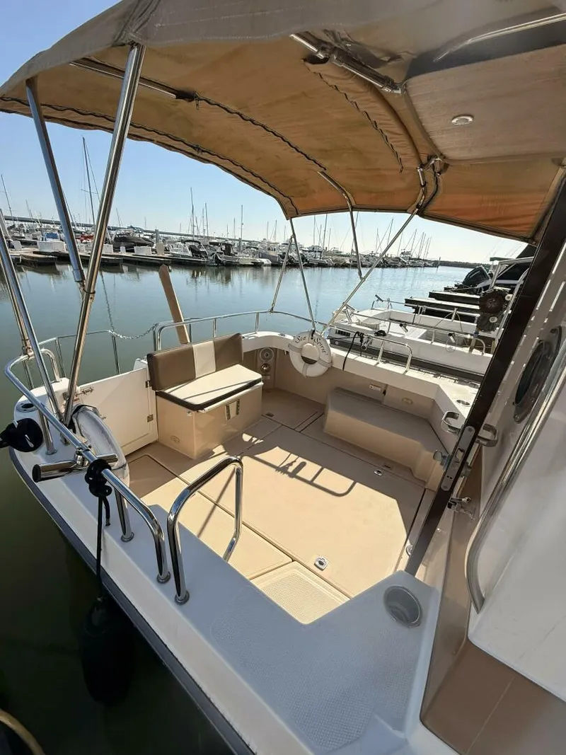 Slide: The Image of Ranger Tug R-25 SC 2016 - 5955820