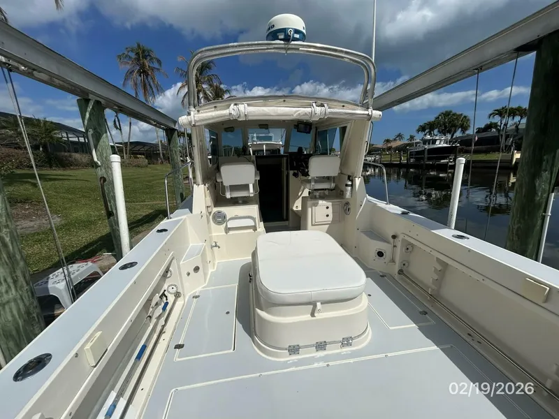 Slide: The Image of 28' Albin cockpit forward - 5945669