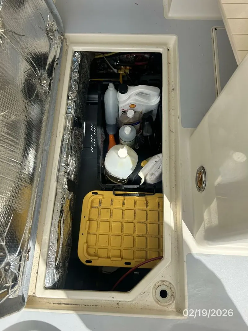 Slide: The Image of 28' Albin upper deck storage - 5945695