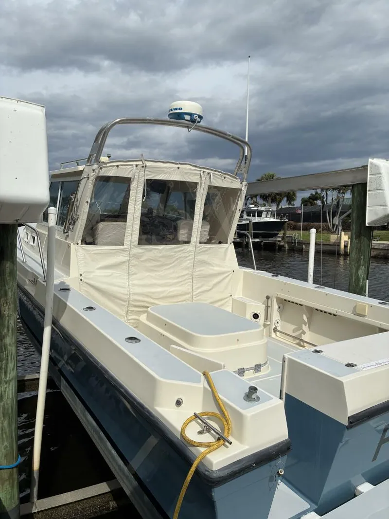 Slide: The Image of 28' Albin upper deck Eisenglass enclosure - 5948435