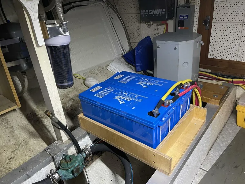 Slide: The Image of Grand Banks GB42 1974 - 5945831