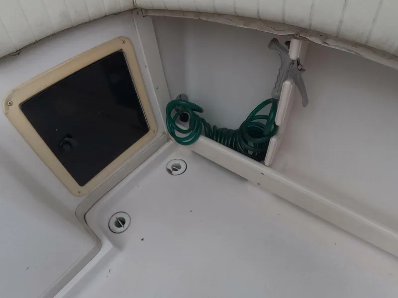 Slide: The Image of Grady-White Gulfstream 232 2001 - 5946365