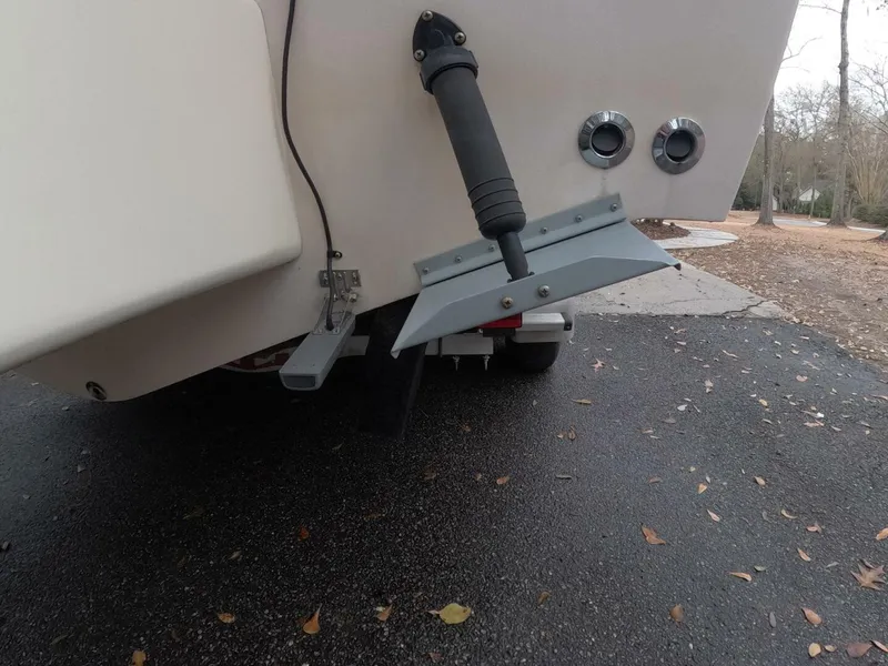 Slide: The Image of Grady-White Gulfstream 232 2001 - 5946355