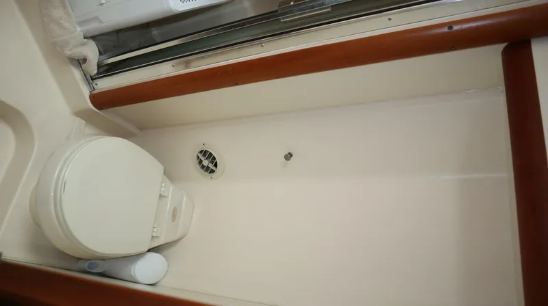 Slide: The Image of Luhrs 38 Convertible 2005 - 5946483