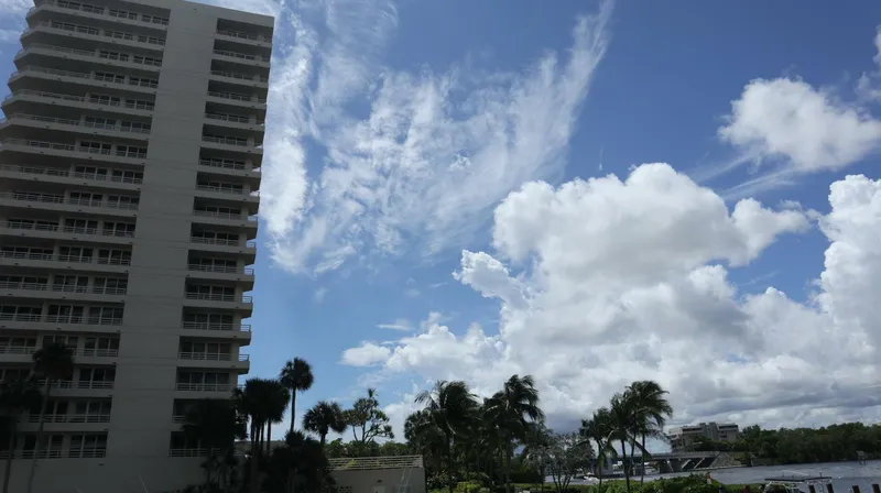 Slide: The Image of Luhrs 38 Convertible 2005 - 5946534