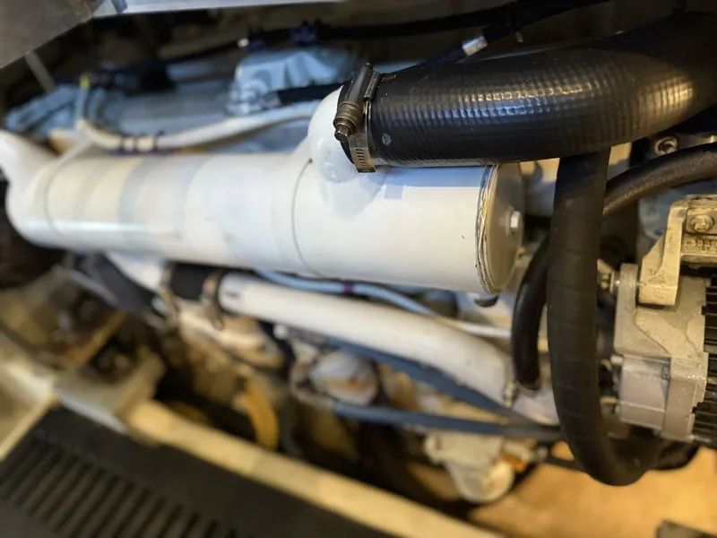 Slide: The Image of Luhrs 38 Convertible 2005 - 5946441