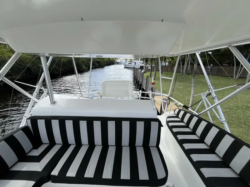 Slide: The Image of Post 42 Convertible 1999 - 5946903