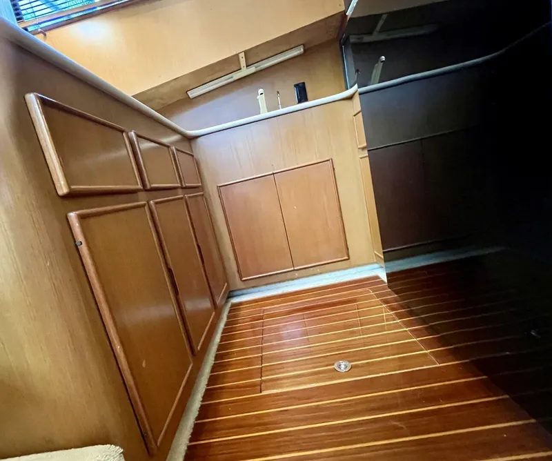 Slide: The Image of Post 42 Convertible 1999 - 5946909