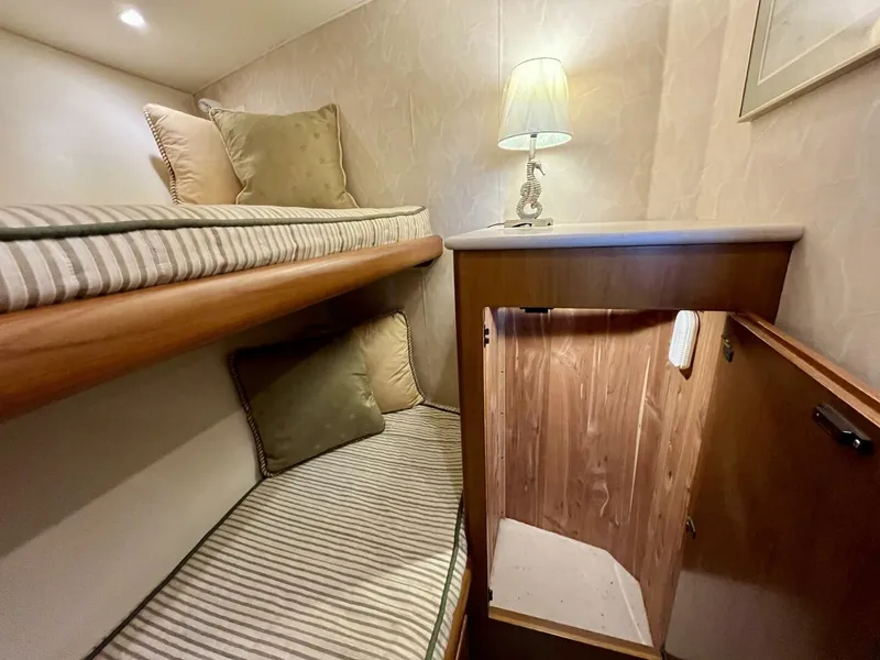 Slide: The Image of Post 42 Convertible 1999 - 5946911