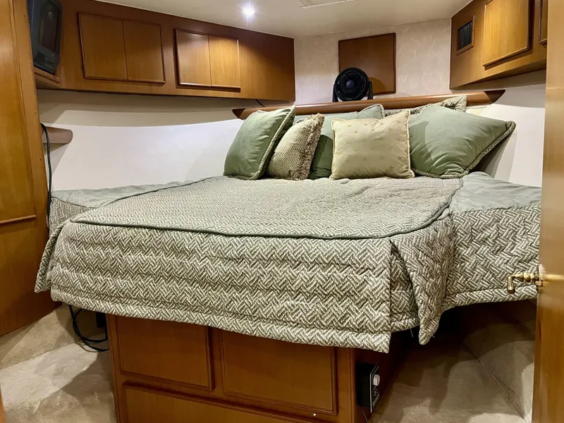 Slide: The Image of Post 42 Convertible 1999 - 5946914