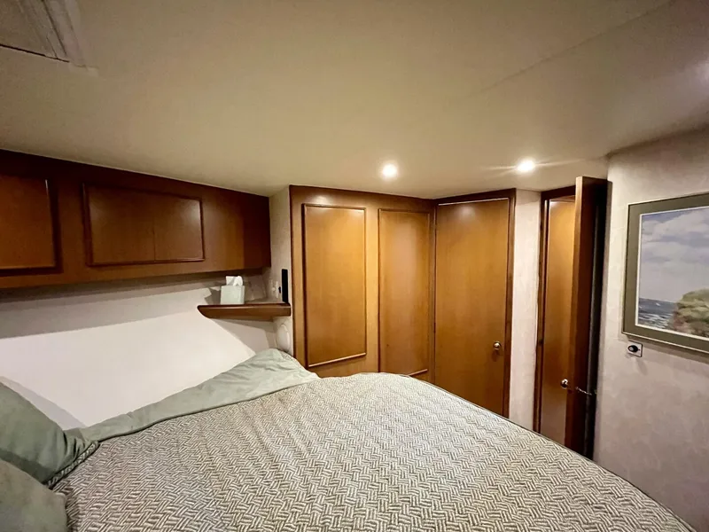 Slide: The Image of Post 42 Convertible 1999 - 5946915