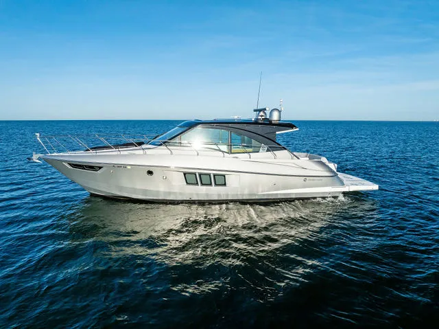 Slide: The Image of Cruisers Yachts 45 Cantius 2018 - 33