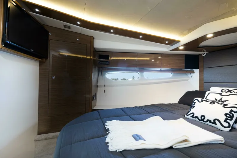Slide: The Image of Cruisers 45 - Insieme - Stateroom 2018 Cruisers 45 Cantius - Insieme - 7679267