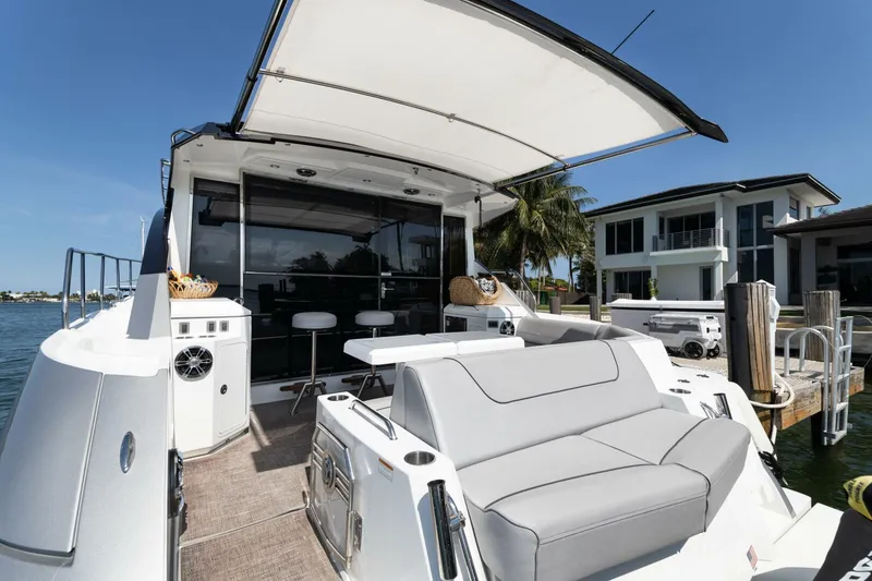 Slide: The Image of Cruisers 45 - Insieme - Cockpit 2018 Cruisers 45 Cantius - Insieme - 5947150
