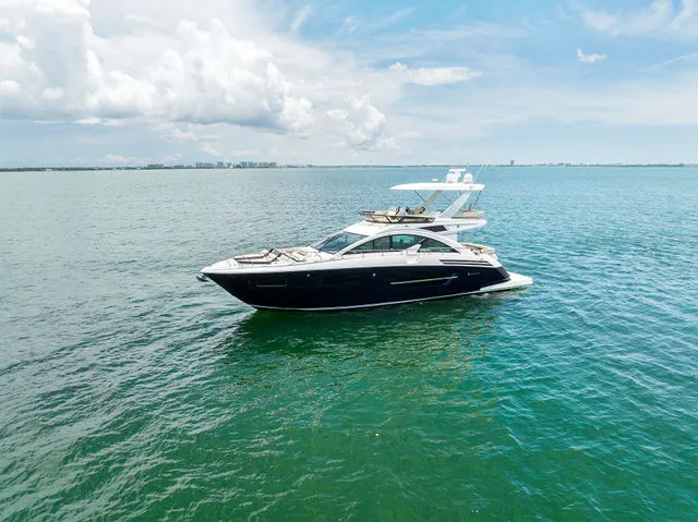 Slide: The Image of Cruisers Yachts 45 Cantius 2018 - 78