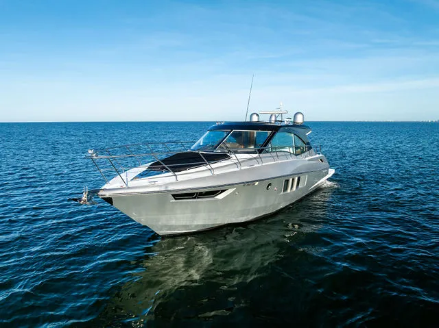 Slide: The Image of Cruisers Yachts 45 Cantius 2018 - 34