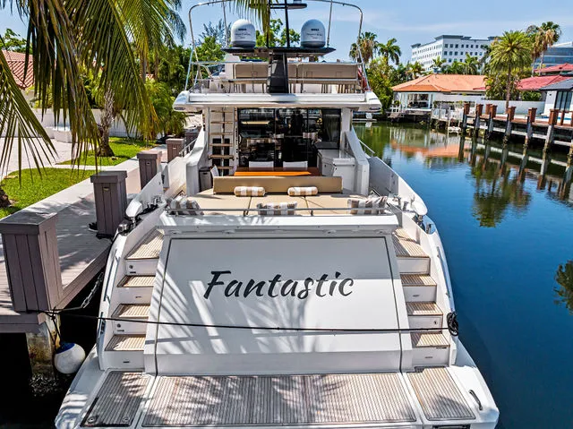 Slide: The Image of Azimut 77S 2019 - 62