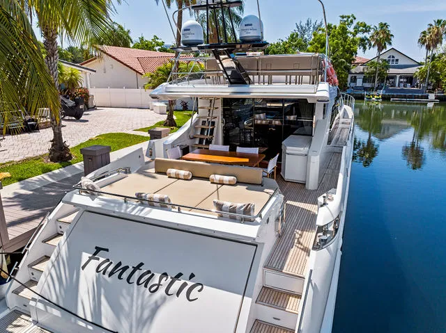 Slide: The Image of Azimut 77S 2019 - 64