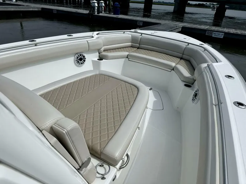 Slide: The Image of Boston Whaler 33 BOTTOMS UP -  Bow Seating   2019 Boston Whaler 33 BOTTOMS UP - 5947322
