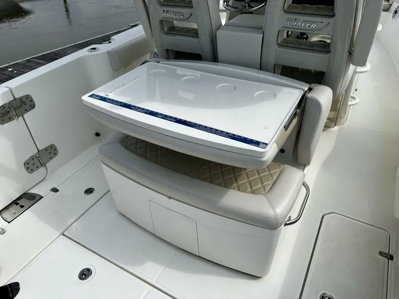 Slide: The Image of Boston Whaler 33 BOTTOMS UP - Aft Seating 2019 Boston Whaler 33 BOTTOMS UP - 5947341